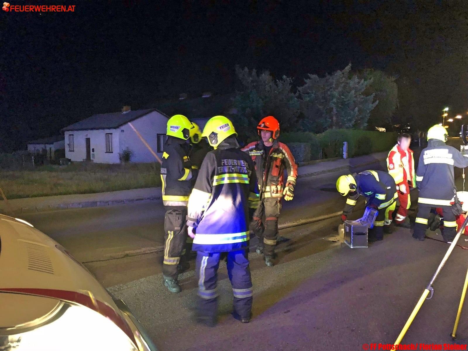Bezirk Neunkirchen: Motorradfahrer stürzte