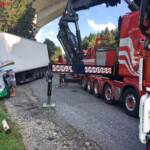 HFW Villach: Feuerwehr verhindert LKW Absturz