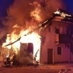 HFW Villach: Gebäudebrand fordert 6 Feuerwehren