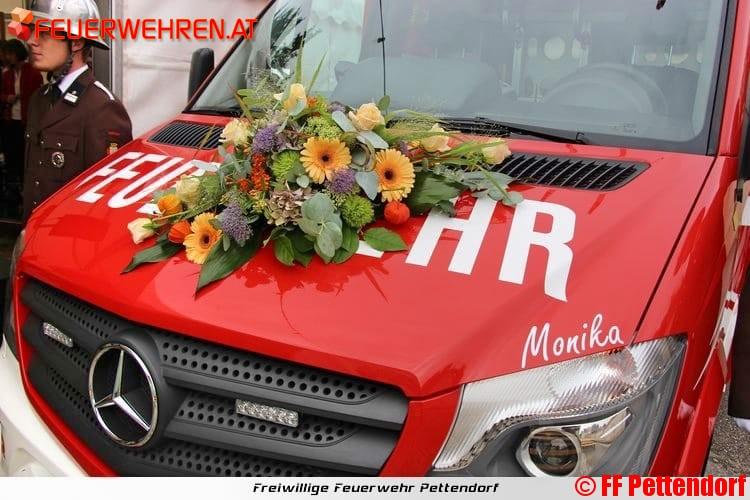 FF Pettendorf: Feuerwehrfest mit Segnung des HLF