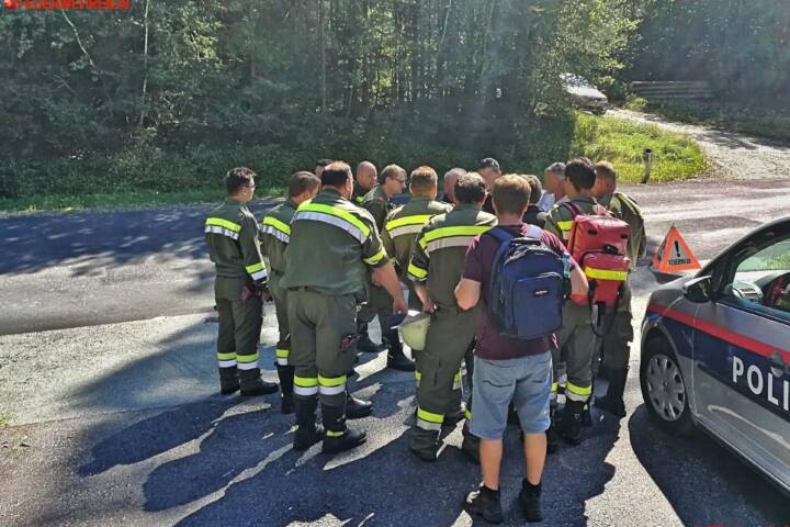 FF Hainersdorf: Vermisster Schwammerlsucher im Wald