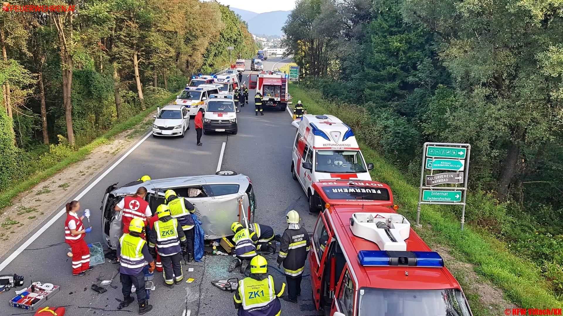 HFW Villach: Schwerer Verkehrsunfall auf der B83