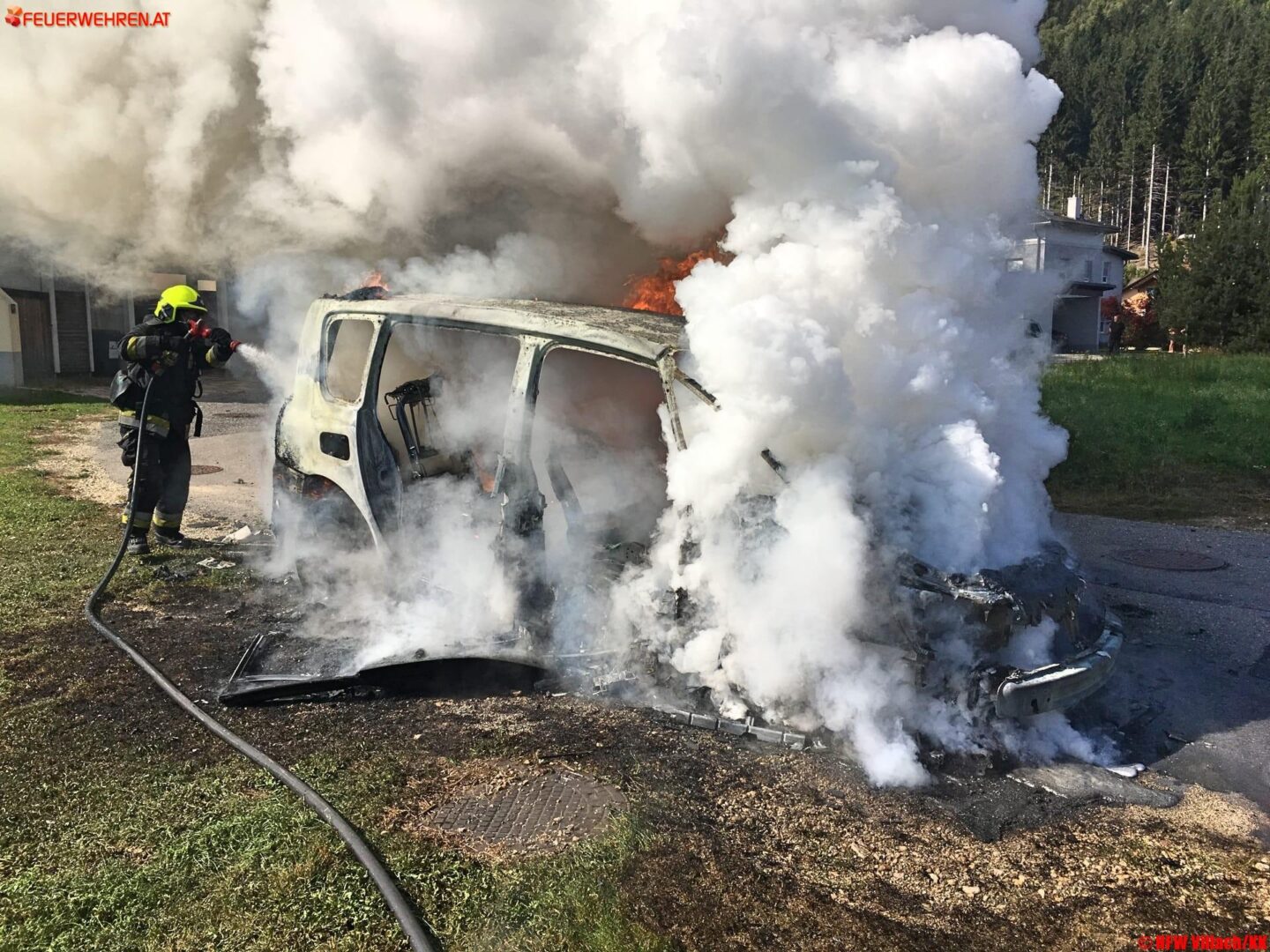HFW Villach: PKW Brand – Fahrzeug ausgebrannt