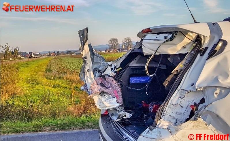 BFVDL: PKW kollidiert mit Triebwagen