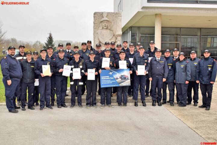 BFK Waidhofen/Thaya: Gold für die Feuerwehrjugend