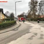 FF Andorf: Ölspur im Ortskern nach Verkehrsunfall