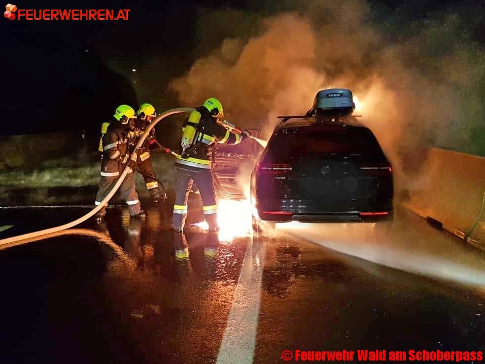 BFV Leoben: Fahrzeug fing im Pretallerkogel Tunnel Feuer
