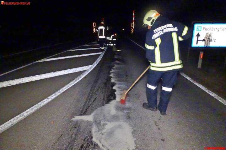 Ölspur auf der Bundesstraße 26