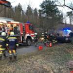 BFKDO Jennersdorf: Verkehrsunfall mit eingeklemmter Person