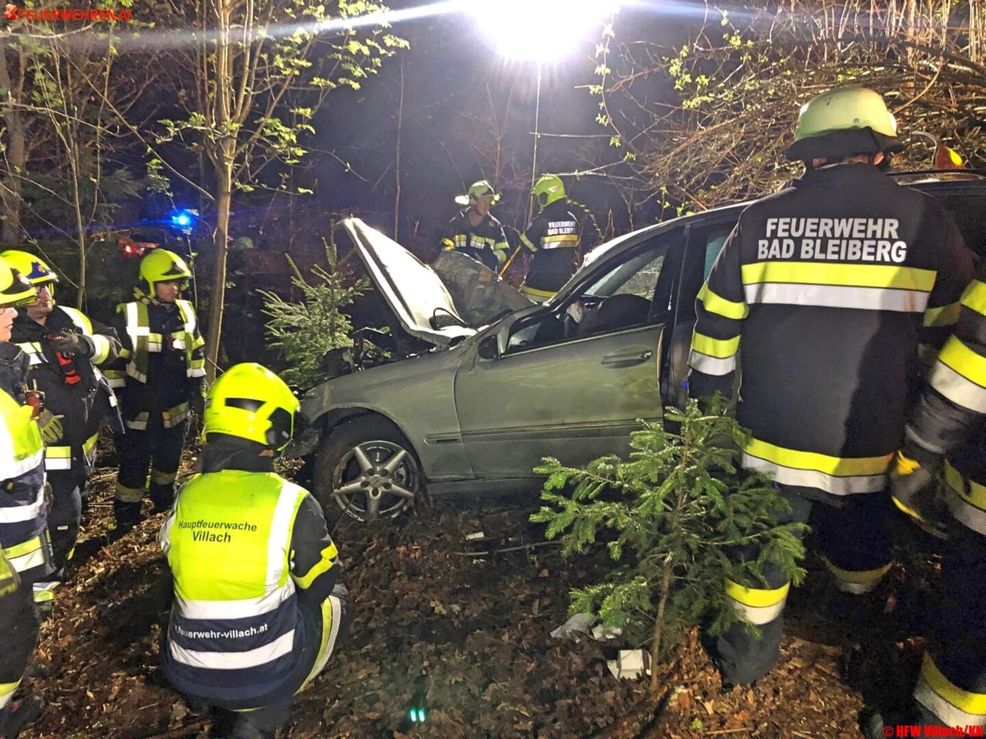 HFW Villach: Schwerer Verkehrsunfall Bleiberger Landesstraße