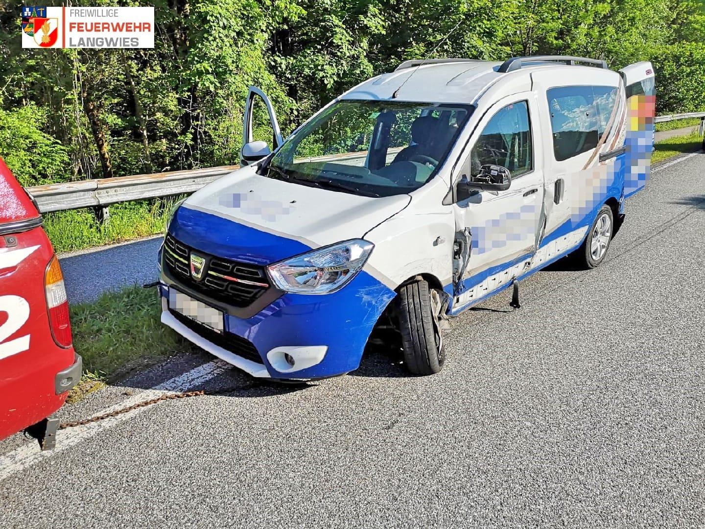 FF Langwies: Verkehrsunfall auf der B145