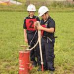 Jugendfeuerwehr mit Kübelspritze