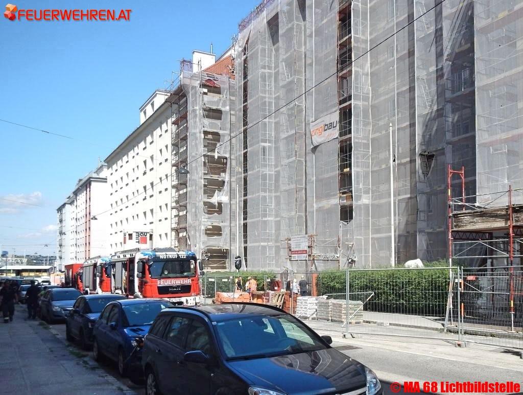 BF Wien:  Zimmerbrand in Wien-Favoriten