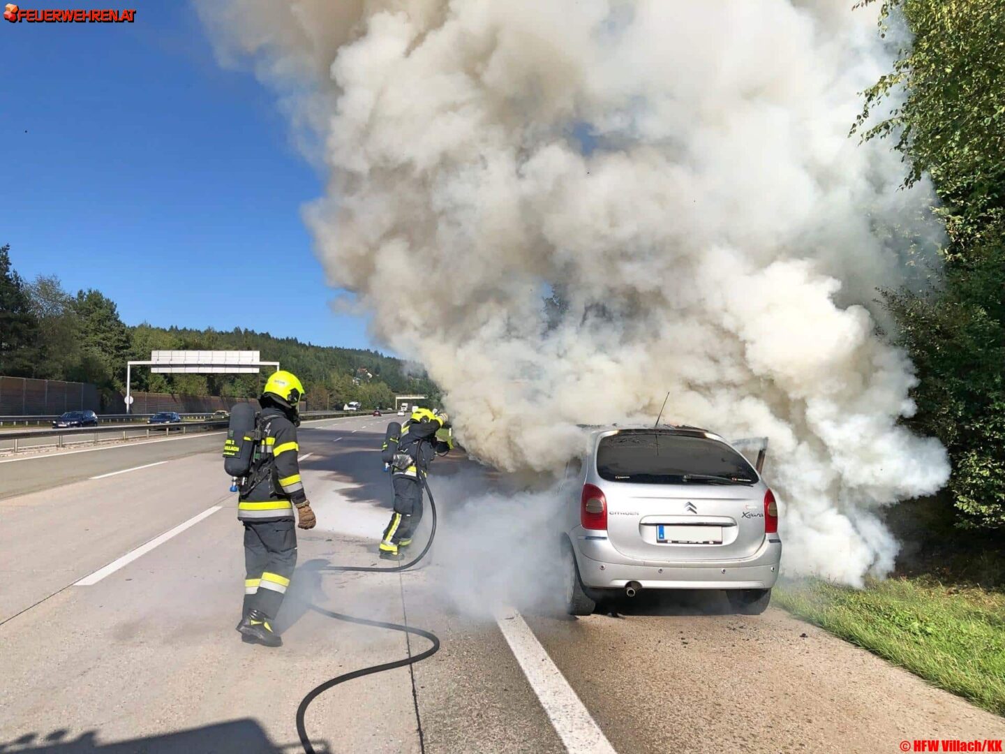 HFW Villach: PKW Brand A2 Knoten Villach