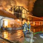 Großbrand einer Halle in Niedergrünbach