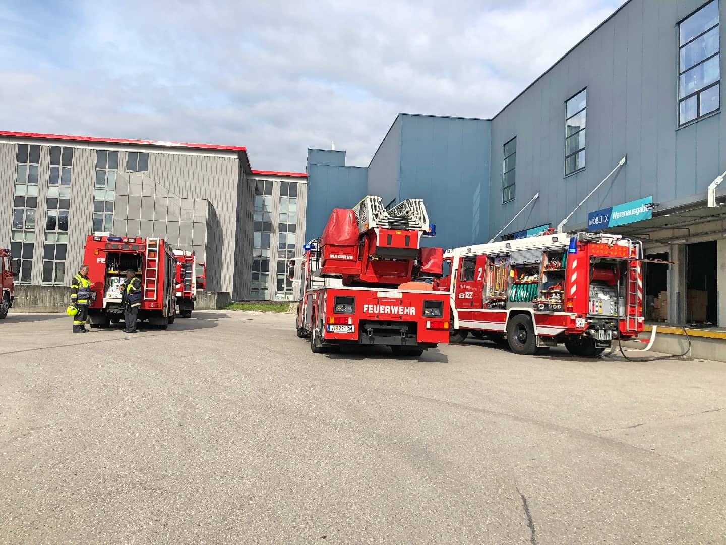 HFW Villach: Brand im Lager eines Möbelhauses