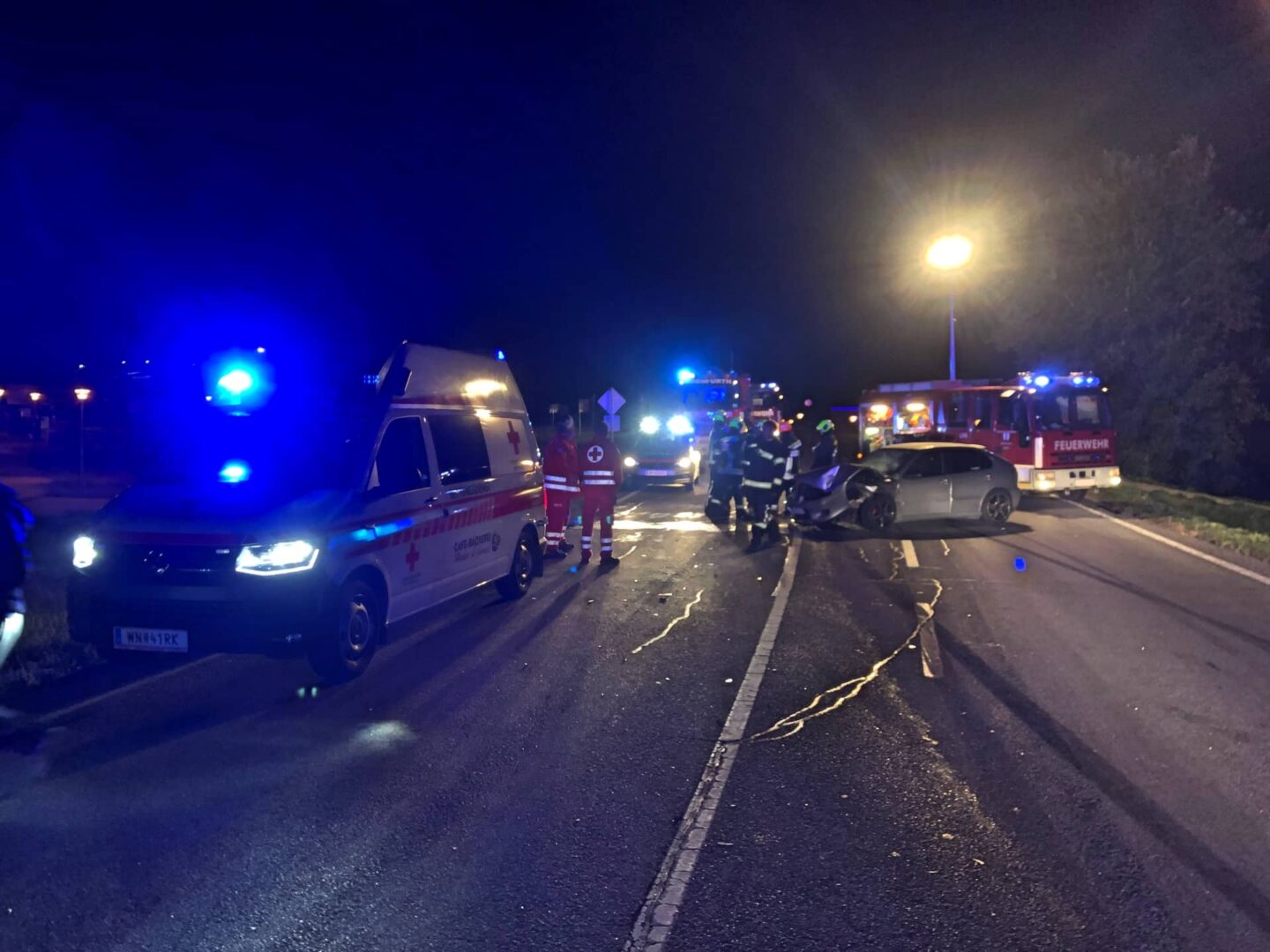 FF Ebenfurth: Auffahrunfall mit zwei Fahrzeugen