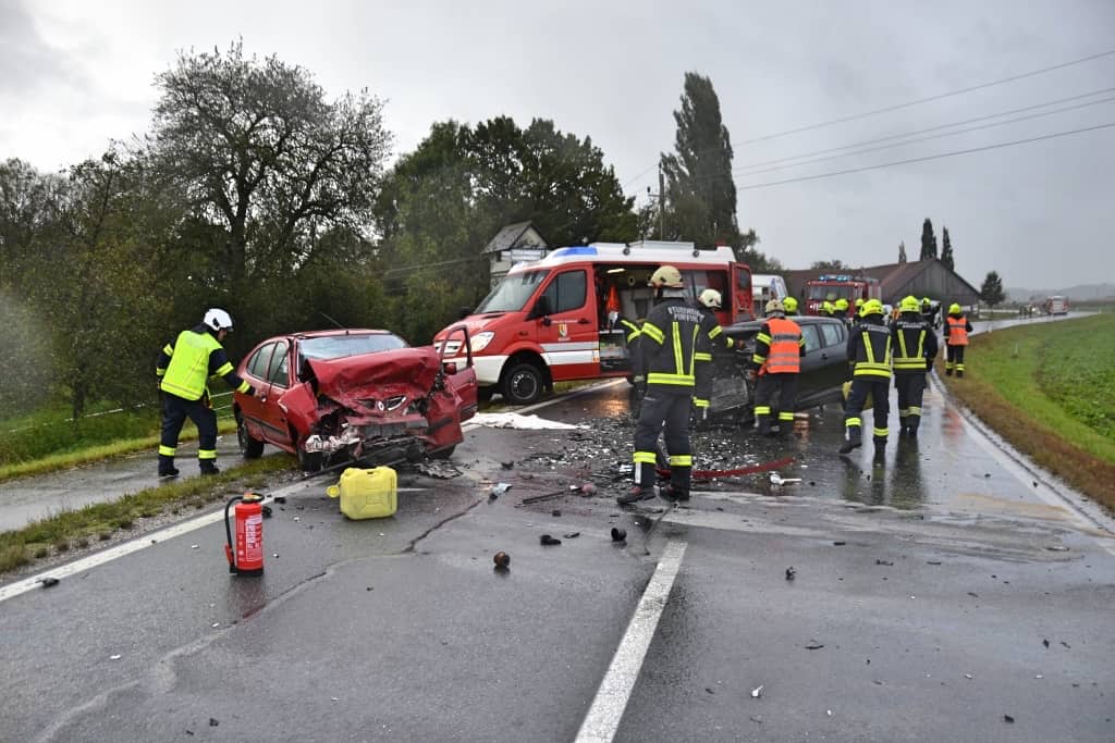 FF Andorf: Schwerer Verkehrsunfall