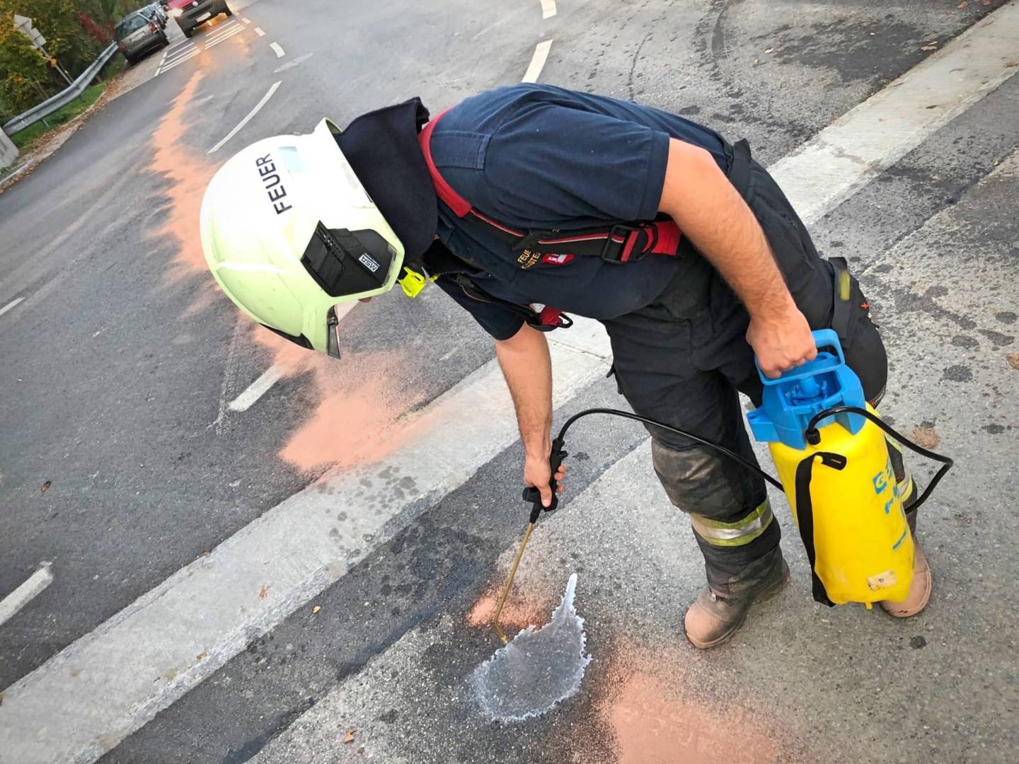 FF Klosterneuburg: 300 Meter lange Ölspur