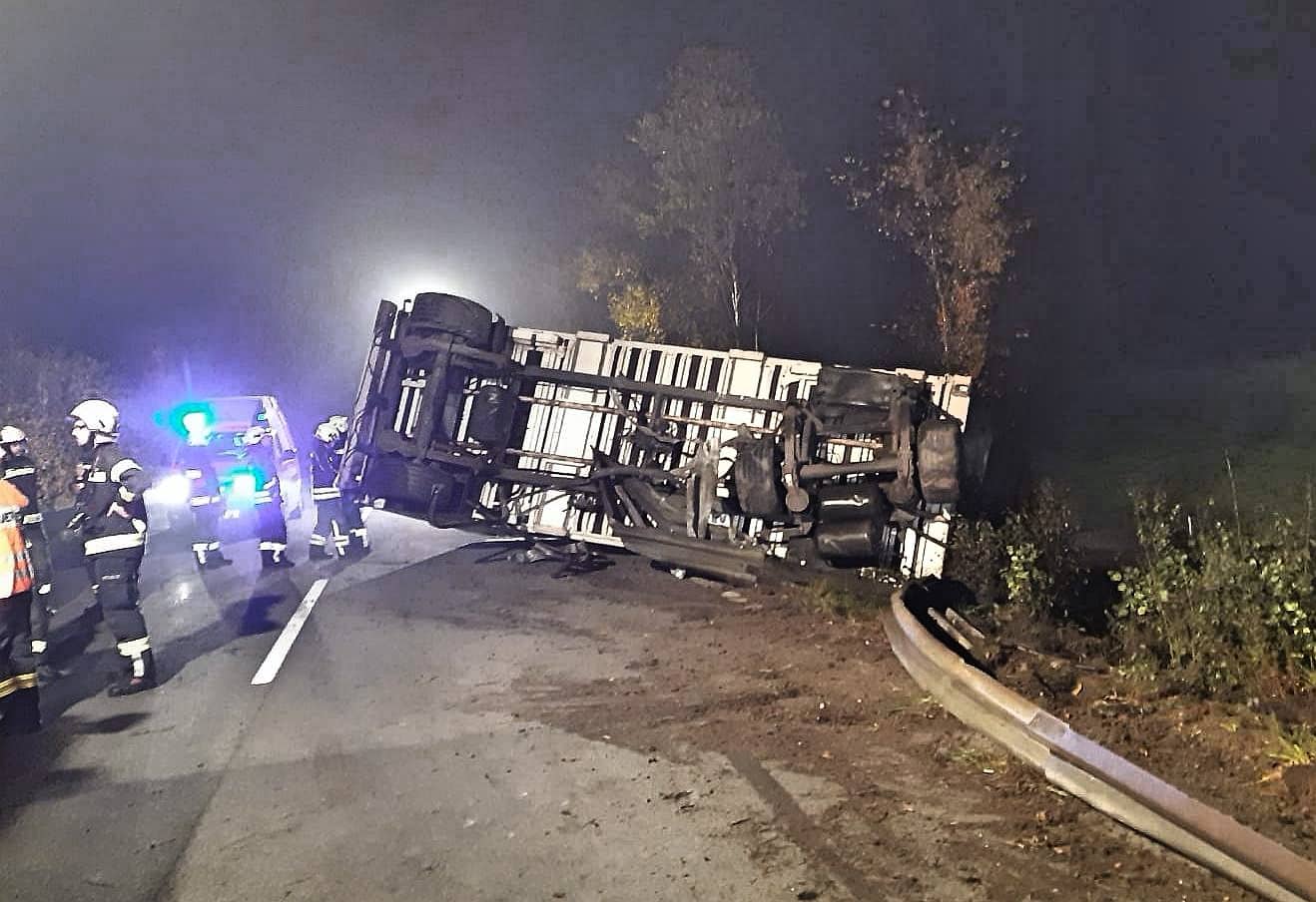 FF Andorf: LKW Bergung auf der B137