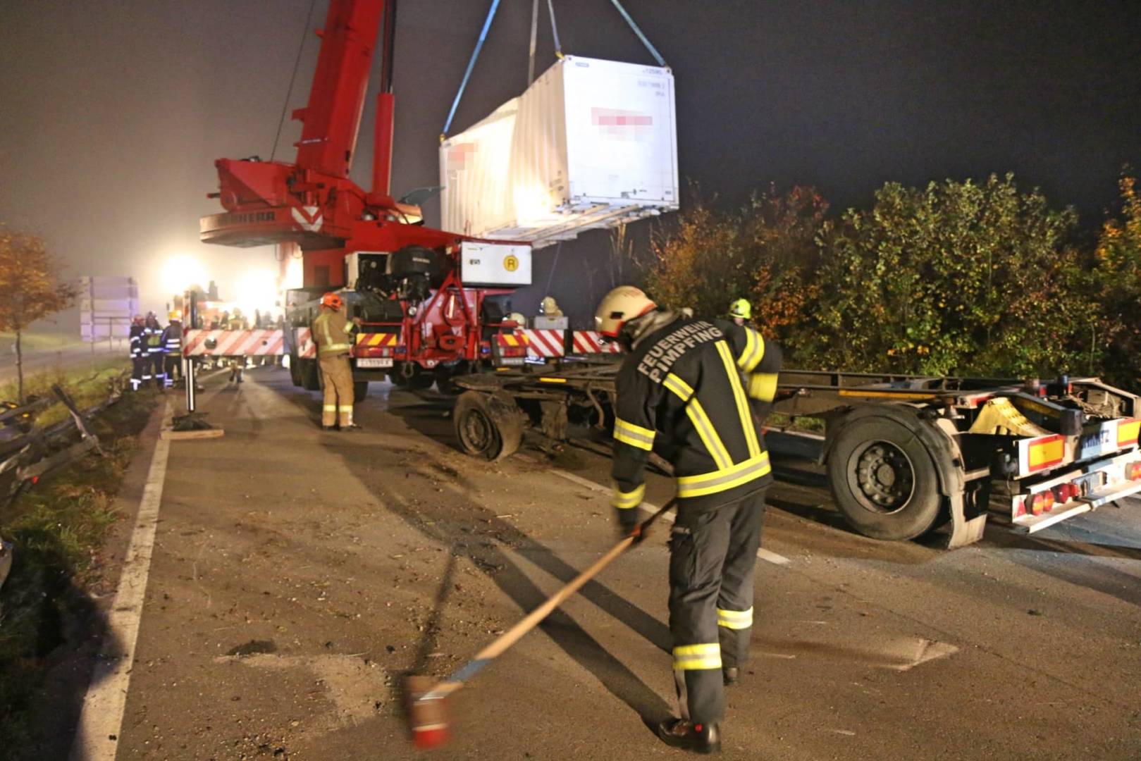 FF Pimpfing: LKW Unfall in Andorf