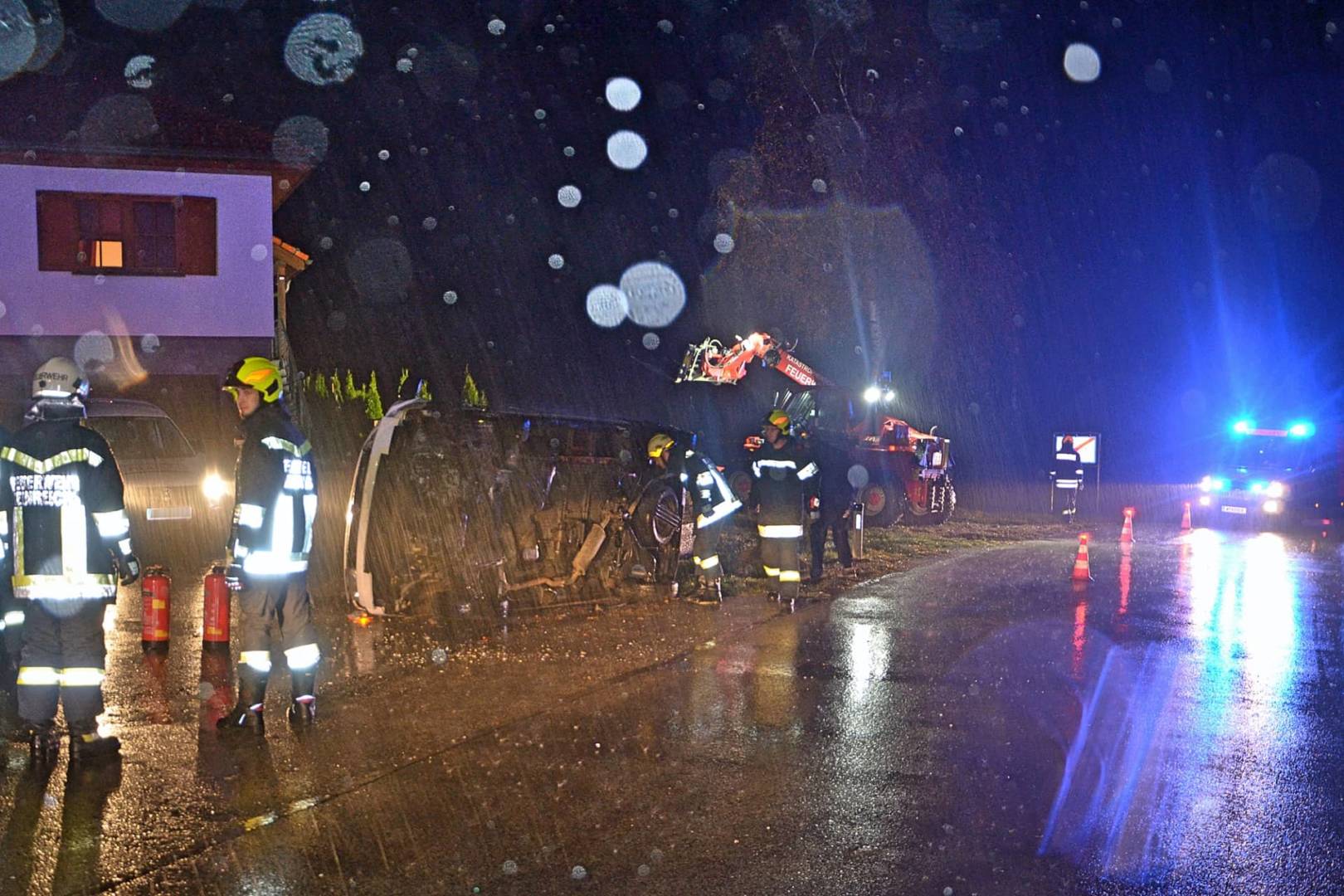 BFK Waidhofen/Thaya: Unfall mit Kleintransporter