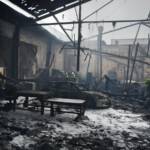 Brand einer Halle in Wien - Liesing