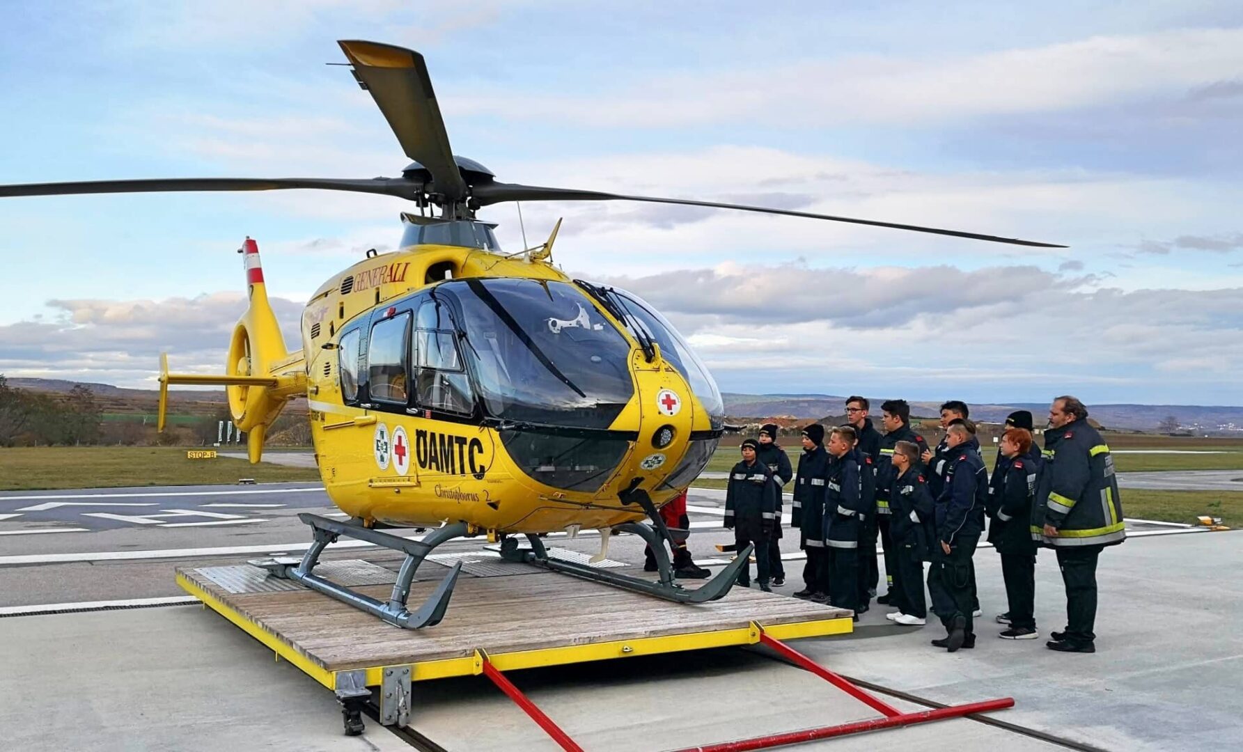 FF Klosterneuburg: Feuerwehrjugend besucht Christophorus 2 Stützpunkt