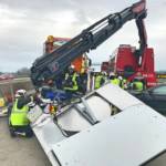 Verkehrsunfall auf der A2 - Audi kracht in Absicherungsfahrzeug