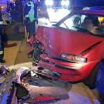 Ehepaar kracht in Vorgarten