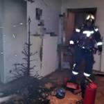 Zwei Christbaumbrände innerhalb von sechs Minuten und ein brennender Adventkranz