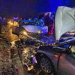 Verkehrsunfall mit 2 Fahrzeugen und vermutlich eingeklemmten Personen auf der L151