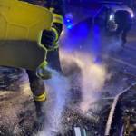 Verkehrsunfall mit 2 Fahrzeugen und vermutlich eingeklemmten Personen auf der L151