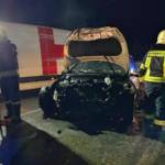 Verkehrsunfall mit 2 Fahrzeugen und vermutlich eingeklemmten Personen auf der L151