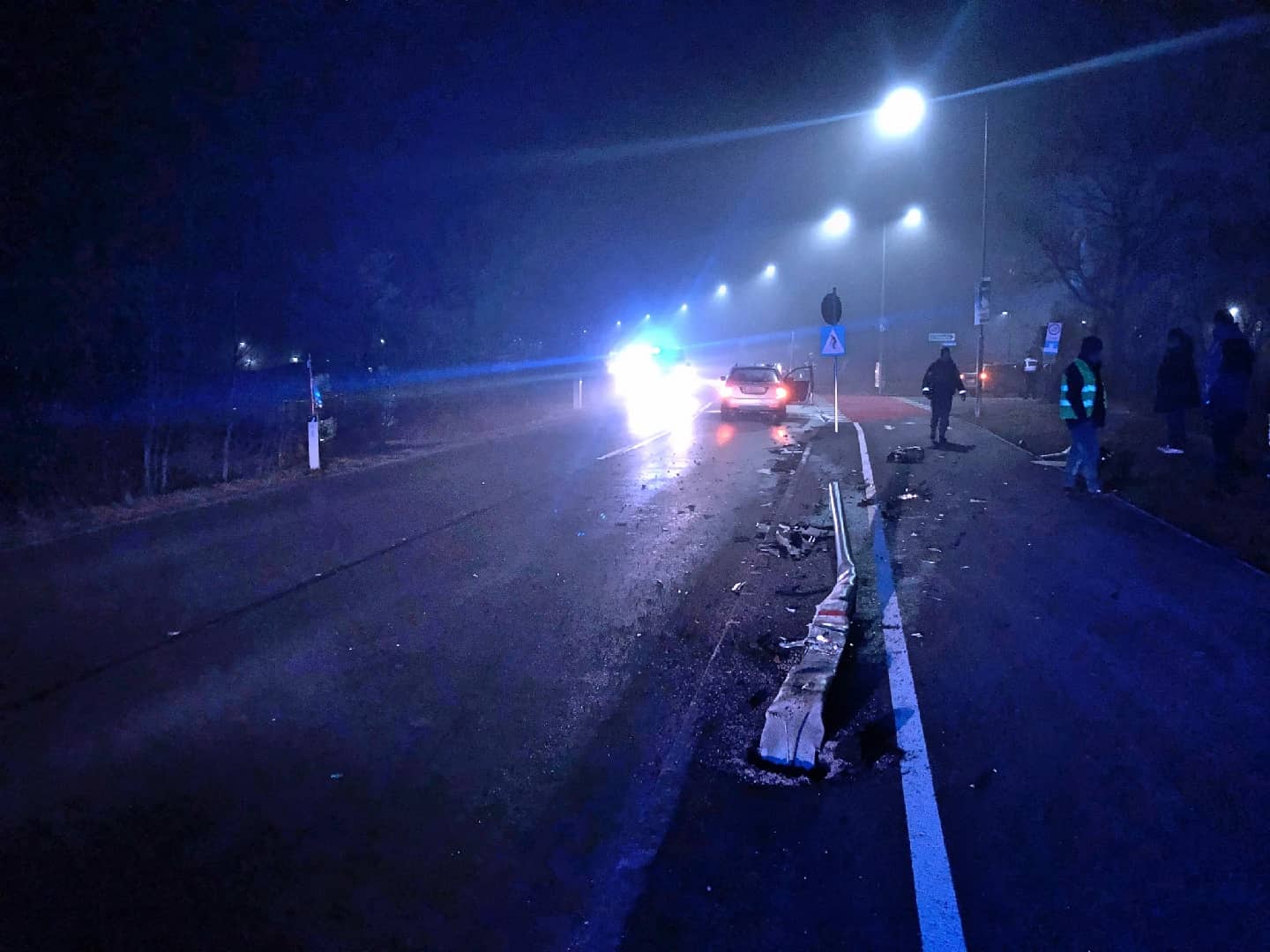 FF Steinabrückl: Verkehrsunfall – Pkw rammt Straßenlaterne