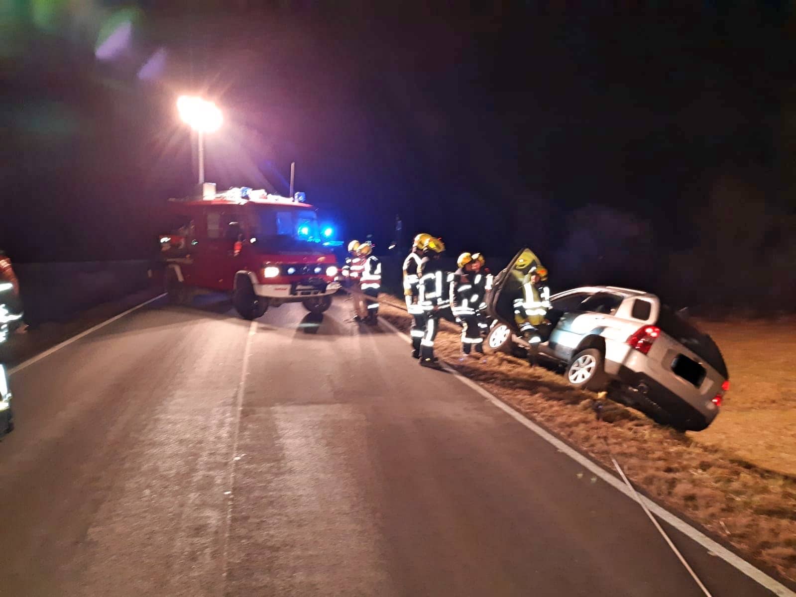 Bezirk Neunkirchen: Fahrzeugbergung in Raglitz