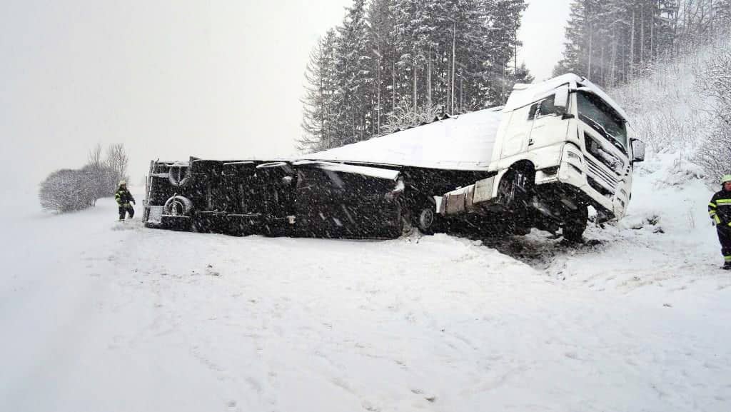 BFV Liezen: Sattelschlepper legte B320 lahm