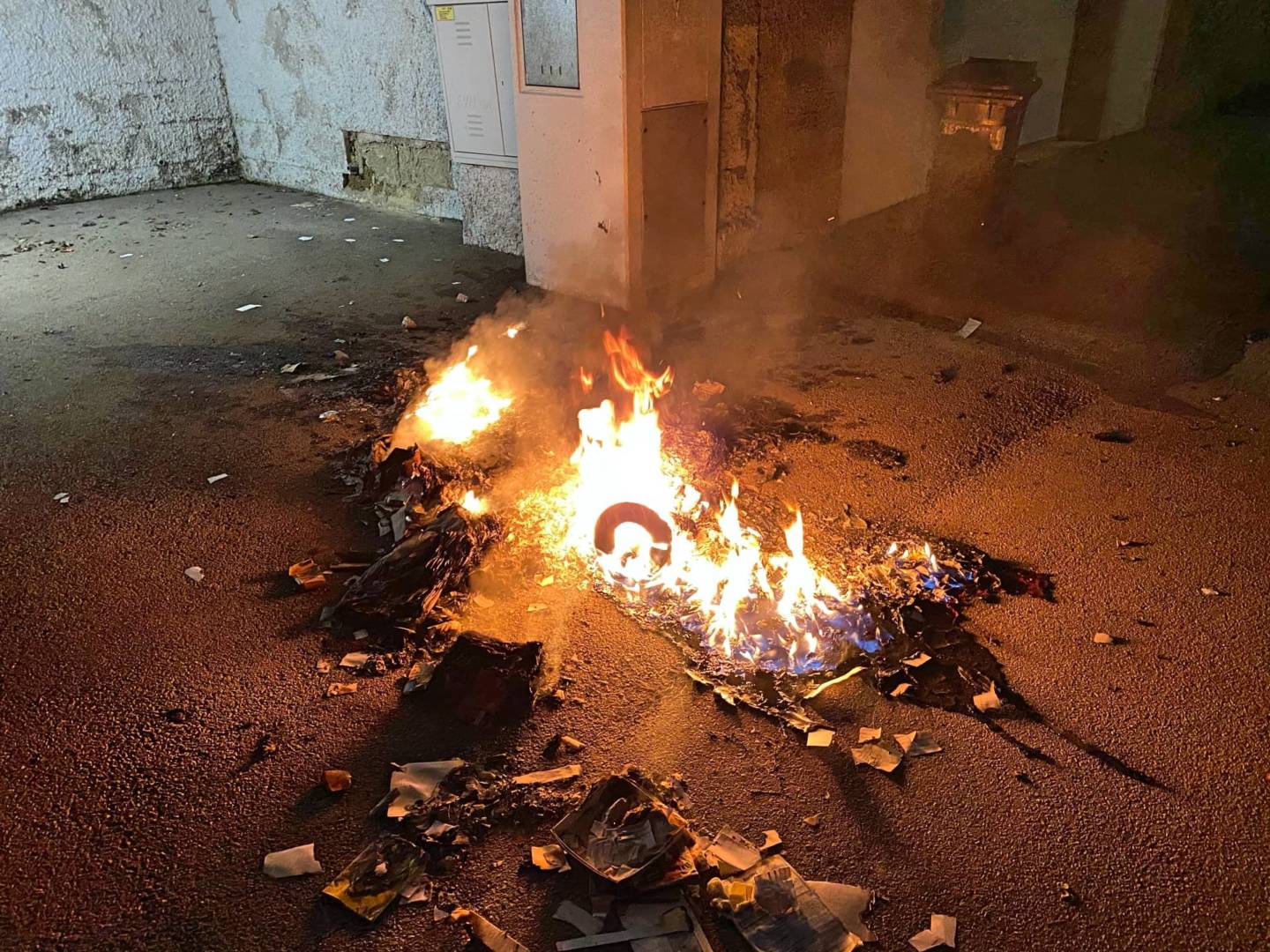 FF Klosterneuburg: Müllbehälterbrand in der Mödlingergasse