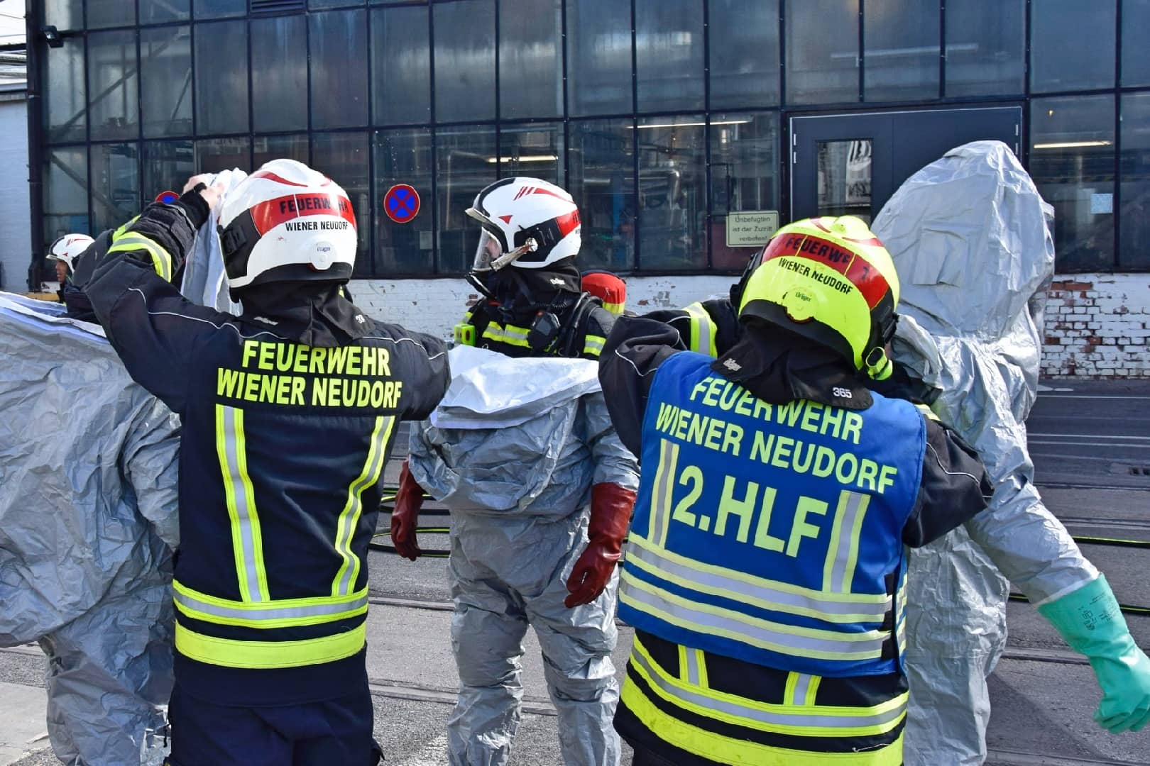 FF Wiener Neudorf: Schadstoffaustritt im IZ Nö Süd