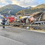 Schwerer Lkw-Unfall auf der A9 bei Kalwang