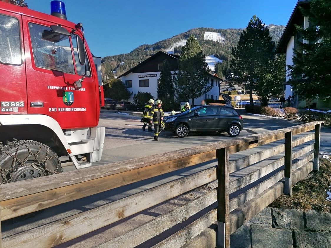 AFK Millstatt – Radenthein: Fahrzeugbergung in Bad Kleinkirchheim