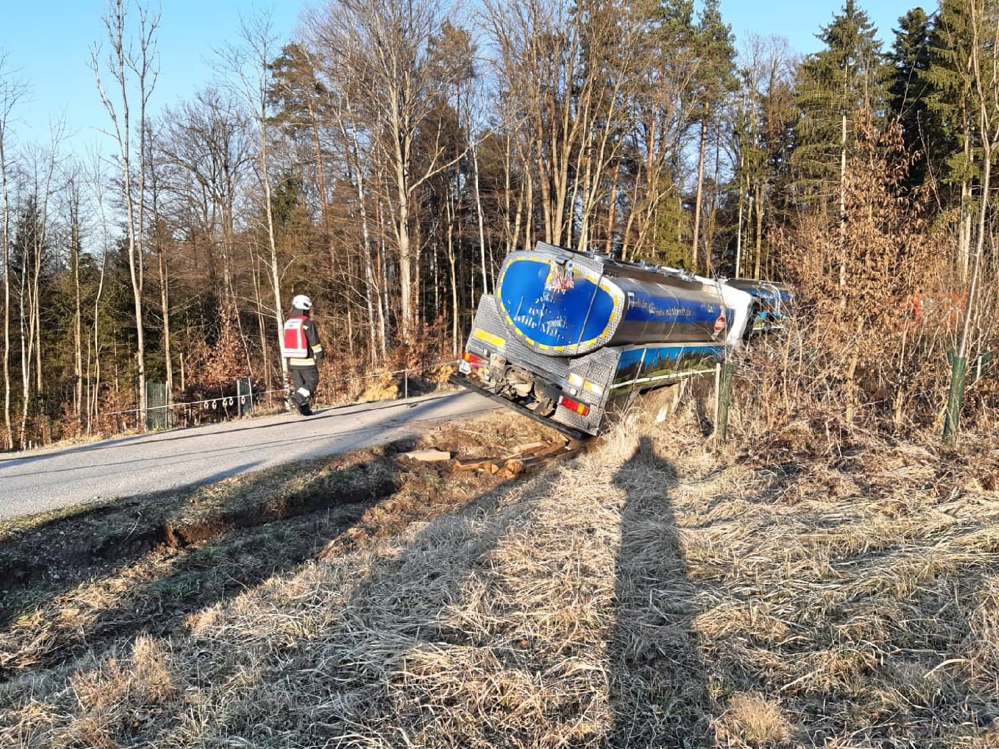 BFV Deutschlandsberg: LKW im Graben