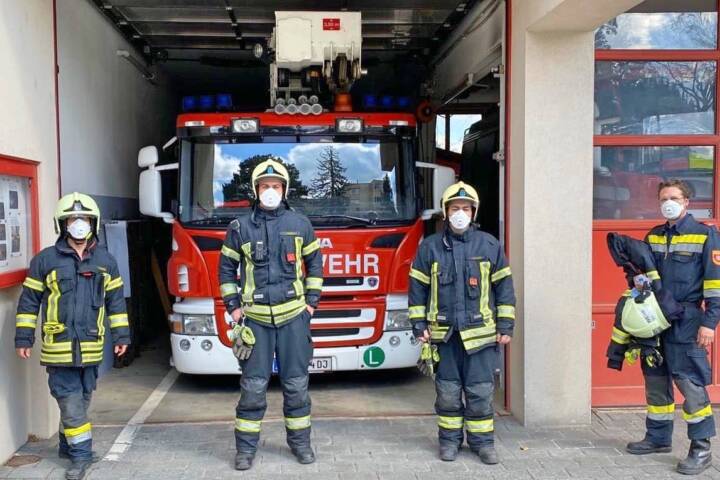 FF Klosterneuburg: Türöffnung für das Rote Kreuz