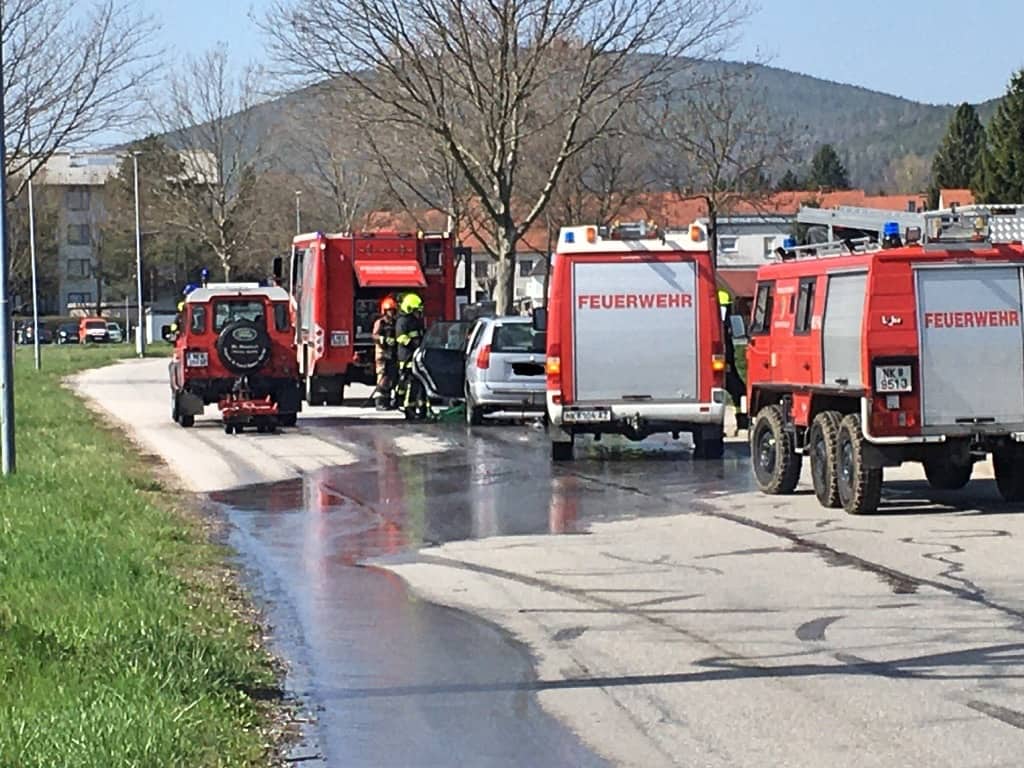 Fahrzeugbrand in Ternitz-Pottschach