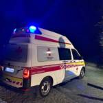 Kleintransporter steckt in Fahrradbrücke