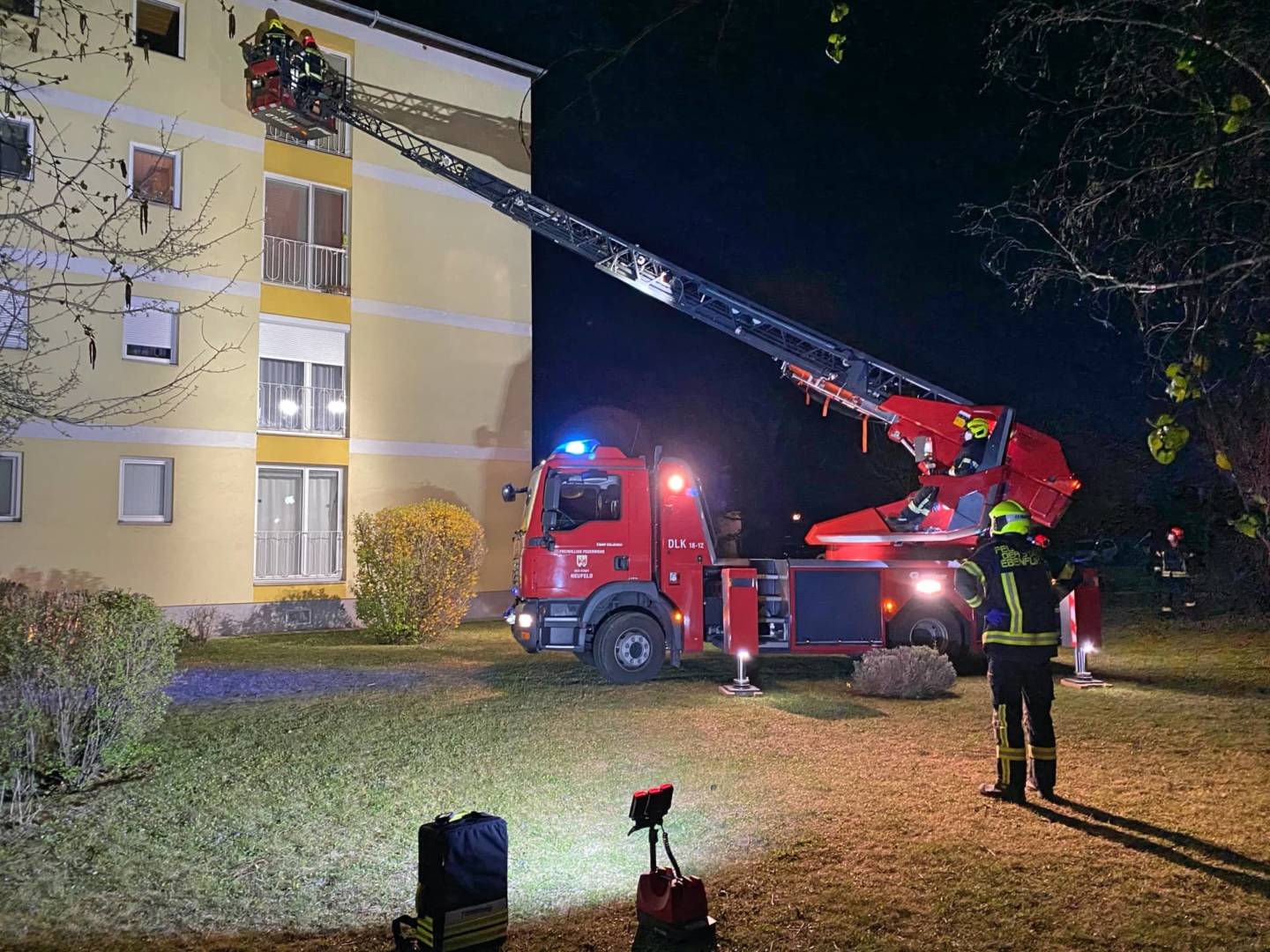 FF Ebenfurth: Türöffnung für Rettungsdienst
