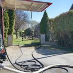 Brand einer Hecke und der angrenzenden Garage