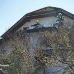 Brand einer Hecke und der angrenzenden Garage