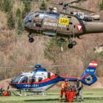 Erneute Löscharbeiten mit zwei Hubschrauber beim Waldbrand in der Hinterlainsach