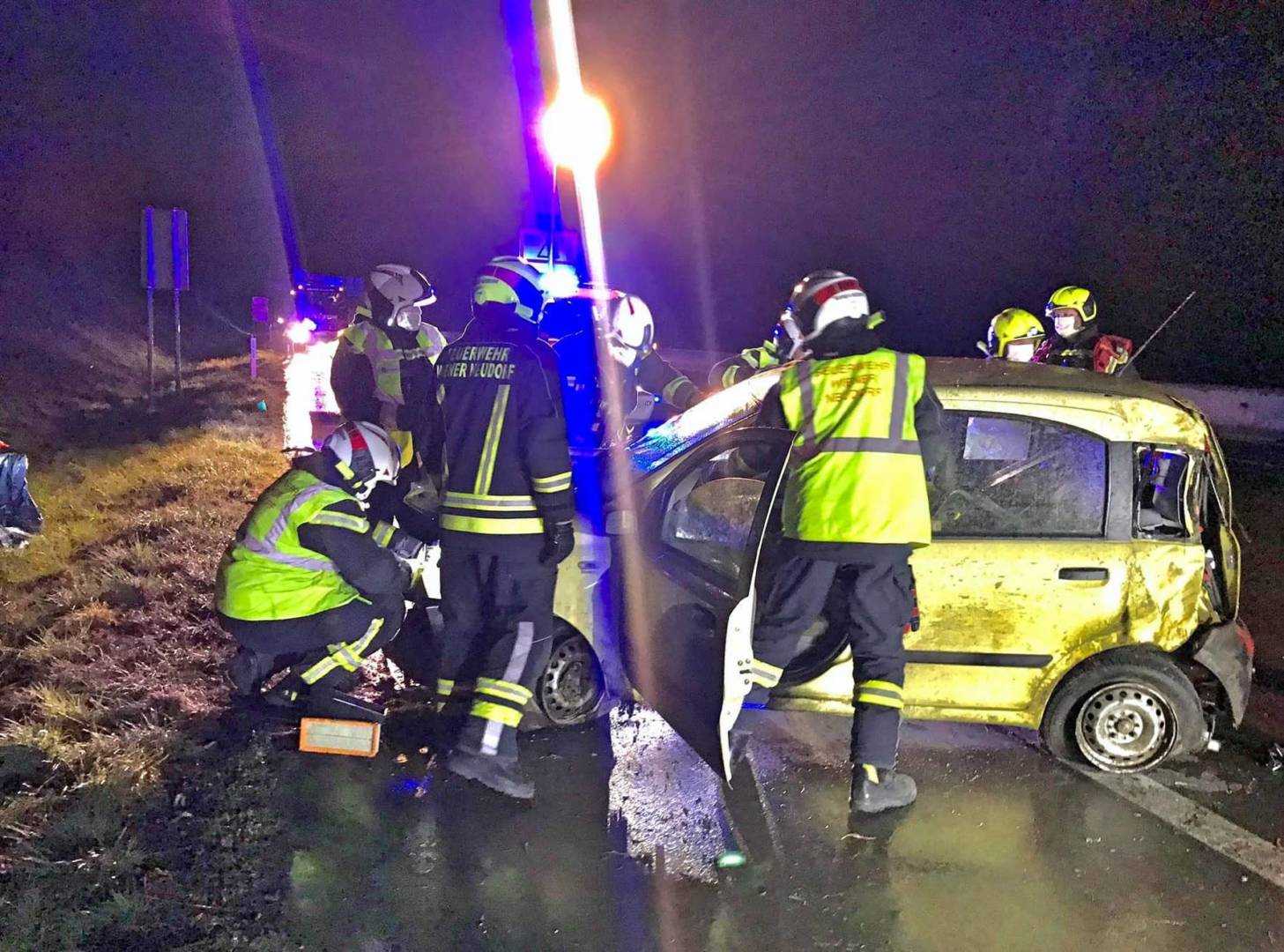FF Wiener Neudorf: Verkehrsunfall auf der A2